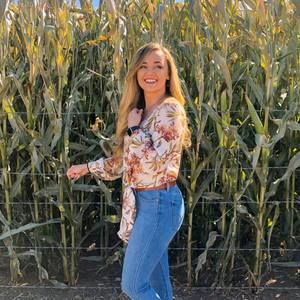 Meet your Posher, Brooke